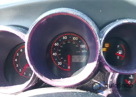 2005 Toyota Matrix Xr z USA, uszkodzony, nr VIN 2T1KR32E15C493824